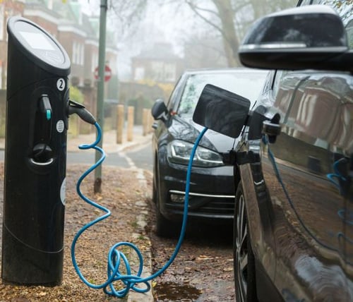 Government Launches EV Charge Point Grant for People without Driveways